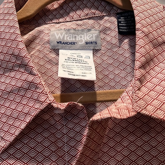 Wrangler Wrancher button down shirt, 2Xl T, very nice - Picture 5 of 10